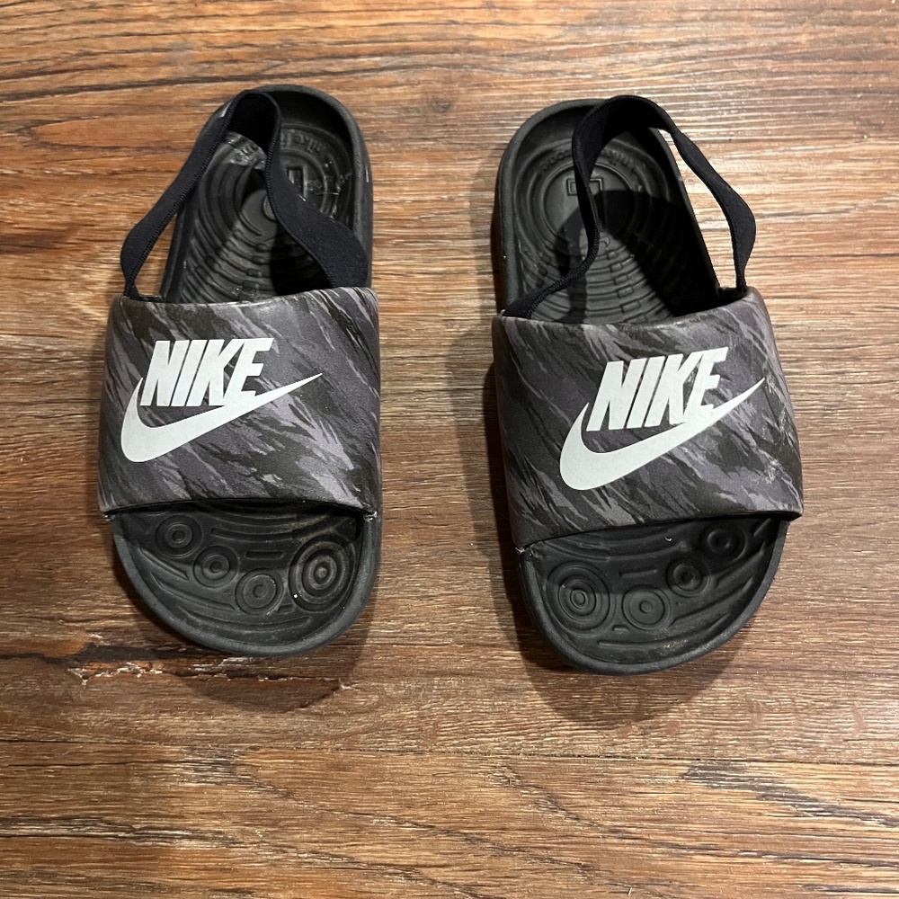 Nike toddler sandals